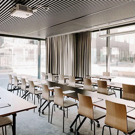 Vienna House By Wyndham Mokotow Szálloda 4*