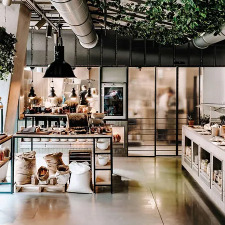 Vienna House By Wyndham Mokotow Szálloda 4*