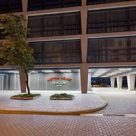 Vienna House By Wyndham Mokotow Szálloda 4*